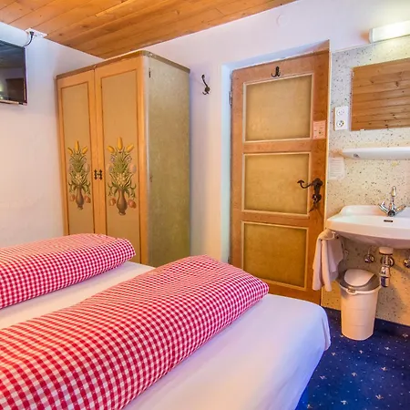 Han/Misafirhane Schallerhof